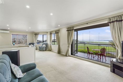 Photo of property in 1 Macleans Road, Bucklands Beach, Auckland, 2014