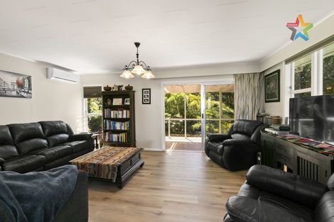 Photo of property in 7 Panorama Grove, Harbour View, Lower Hutt, 5010