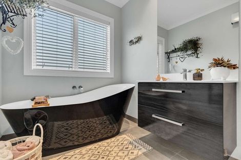 Photo of property in 57 Jarrett Terrace, Leamington, Cambridge, 3432