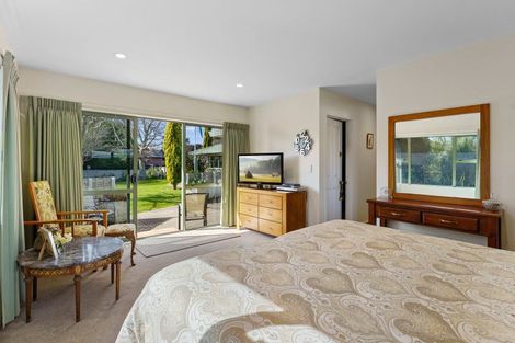 Photo of property in 10 Tararua Crescent, Otaki, 5512