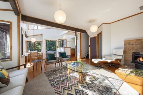 Photo of property in 101b Garden Road, Piha, New Lynn, 0772
