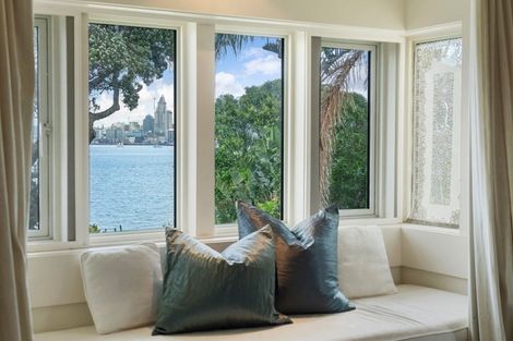 Photo of property in 7 Marine Terrace, Bayswater, Auckland, 0622