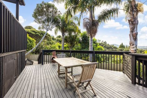 Photo of property in 3b Laingrange Place, Laingholm, Auckland, 0604