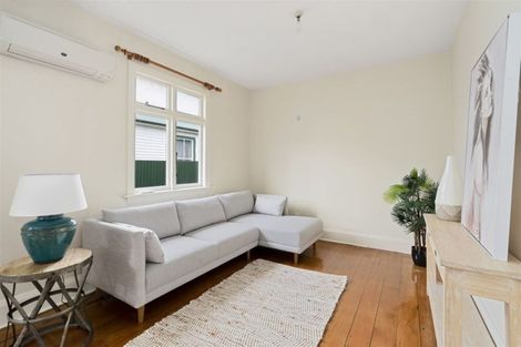 Photo of property in 2/130 Middlepark Road, Sockburn, Christchurch, 8042