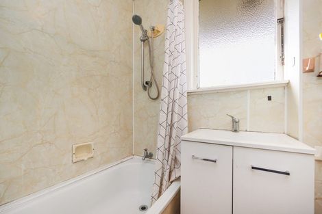 Photo of property in 33 Holland Crescent, Bulls, 4818