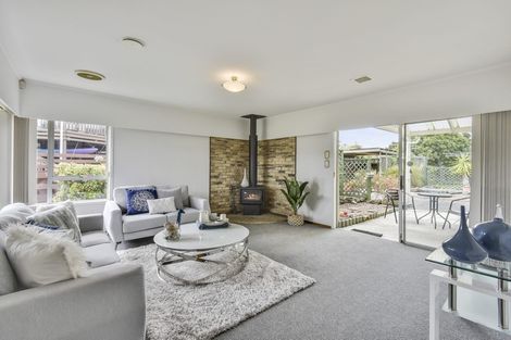 Photo of property in 20 Sunnypark Avenue, Rosehill, Papakura, 2113