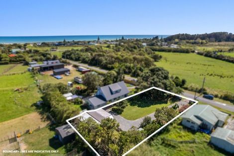 Photo of property in 55 Atkinson Avenue, Otaki Beach, Otaki, 5512