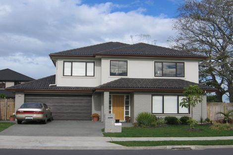 Photo of property in 1 Bridgefield Crescent, Flat Bush, Auckland, 2016