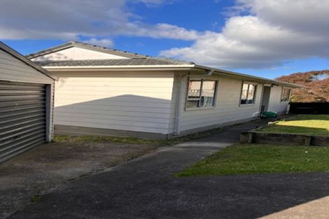 Photo of property in 11 Vanden Place, Henderson, Auckland, 0610