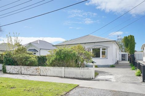 Photo of property in 46 Woodville Street, Edgeware, Christchurch, 8013