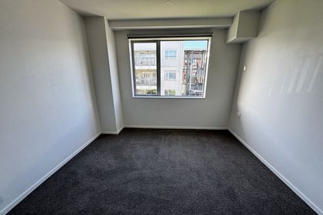 Photo of property in 102/28b Eileen Newey Place, Henderson, Auckland, 0612