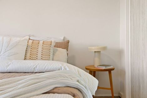 Photo of property in 2/105 Carlisle Road, Torbay, Auckland, 0632