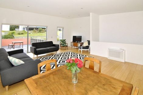 Photo of property in 34 Saddleback Grove, Karori, Wellington, 6012