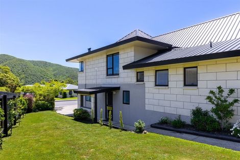 Photo of property in 108 Moana View Road, Waikawa, Picton, 7220