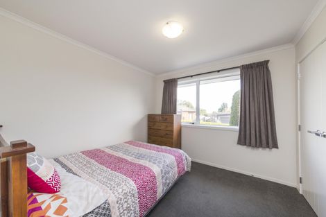 Photo of property in 28 Galea Grove, Kelvin Grove, Palmerston North, 4414