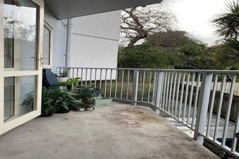 Photo of property in Luxford Villas, 102/72 Herald Street, Berhampore, Wellington, 6023