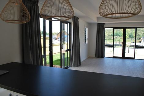 Photo of property in 41 Shepherd Road, Jacks Point, Queenstown, 9371