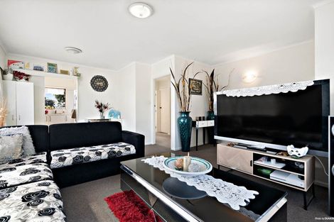 Photo of property in 1/34 Mcleod Road, Henderson, Auckland, 0612