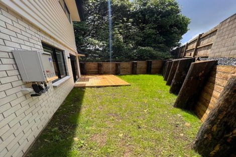 Photo of property in 17a Knox Road, Swanson, Auckland, 0612