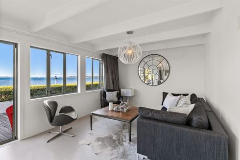 Photo of property in E/5 The Esplanade, Eastern Beach, Auckland, 2012