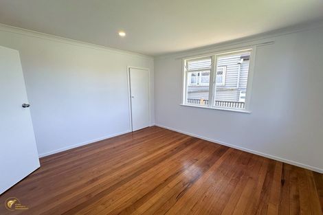 Photo of property in 27 Line Road, Glen Innes, Auckland, 1072