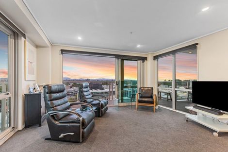 Photo of property in 15/72a Devonport Road, Tauranga, 3110