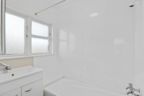 Photo of property in 55 Momorangi Crescent, Redwood, Christchurch, 8051