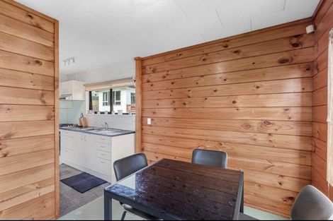 Photo of property in 2/85 Awaruku Road, Torbay, Auckland, 0630