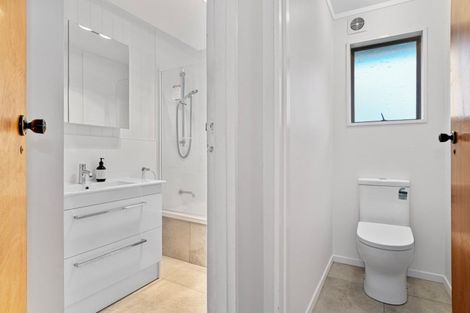 Photo of property in 18 James Cook Drive, Welcome Bay, Tauranga, 3112