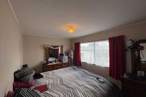 Photo of property in 10 Trimble Place, Bell Block, New Plymouth, 4312