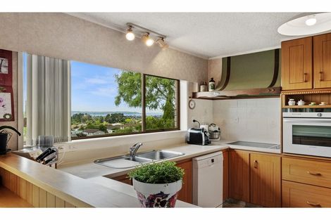 Photo of property in 24 Widmore Drive, Massey, Auckland, 0614