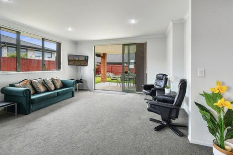 Photo of property in 98 Helenslee Road, Pokeno, 2472