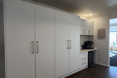 Photo of property in 8 Countess Close, Maupuia, Wellington, 6022