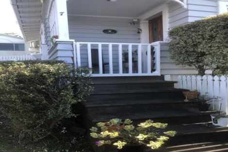 Photo of property in 1/7 Nile Road, Milford, Auckland, 0620