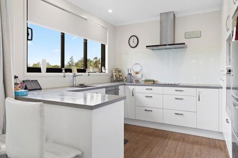 Photo of property in 11 Kahu Drive, Mangawhai, 0505