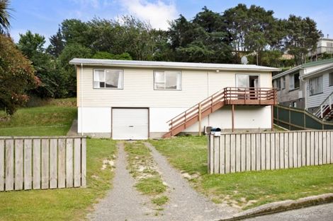 Photo of property in 11 Bexley Grove, Wainuiomata, Lower Hutt, 5014