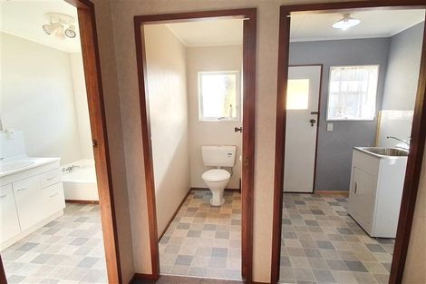 Photo of property in 1 Willowstream Grove, Cloverlea, Palmerston North, 4412