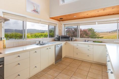 Photo of property in 12 Hillside Avenue, Mangawhai Heads, Mangawhai, 0505