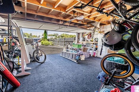 Photo of property in 38 Waiwaka Terrace, Strandon, New Plymouth, 4312