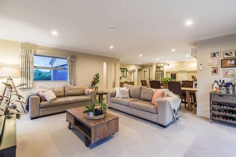 Photo of property in 14 Moonraker Place, Whitby, Porirua, 5024