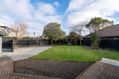 Photo of property in 7 Copperfield Close, Parklands, Christchurch, 8083