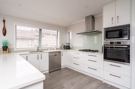 Photo of property in 155 Keri Vista Rise, Papakura, 2110