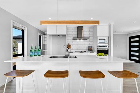 Photo of property in 1 Vogue Circle, Vogeltown, New Plymouth, 4310