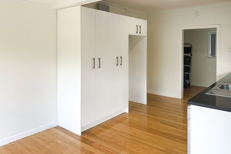 Photo of property in 2/1280 New North Road, Avondale, Auckland, 1026