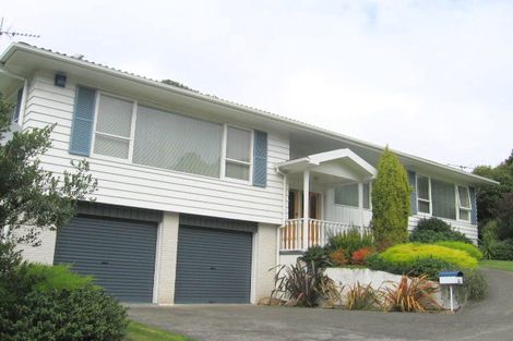 Photo of property in 96 Oriel Avenue, Tawa, Wellington, 5028