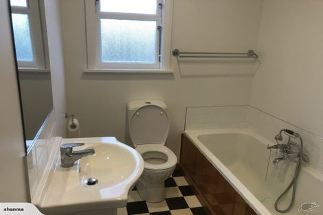 Photo of property in 54 Horokiwi Road West, Newlands, Wellington, 6037