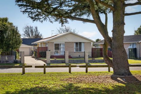 Photo of property in 40 Oakley Crescent, Hornby, Christchurch, 8042