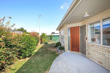 Photo of property in 18b Abergeldie Way, Cambridge, 3434