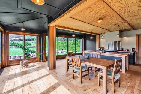 Photo of property in 302 Whitecliffs Road, Whitecliffs, Coalgate, 7673