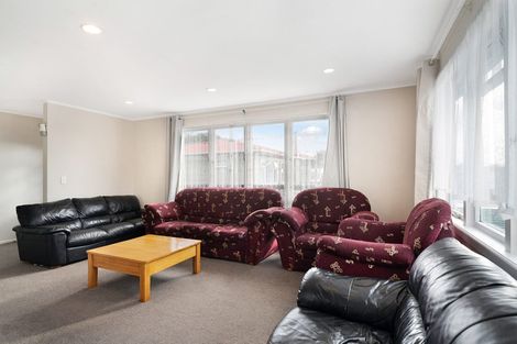 Photo of property in 2/7 Mcleod Road, Henderson, Auckland, 0612